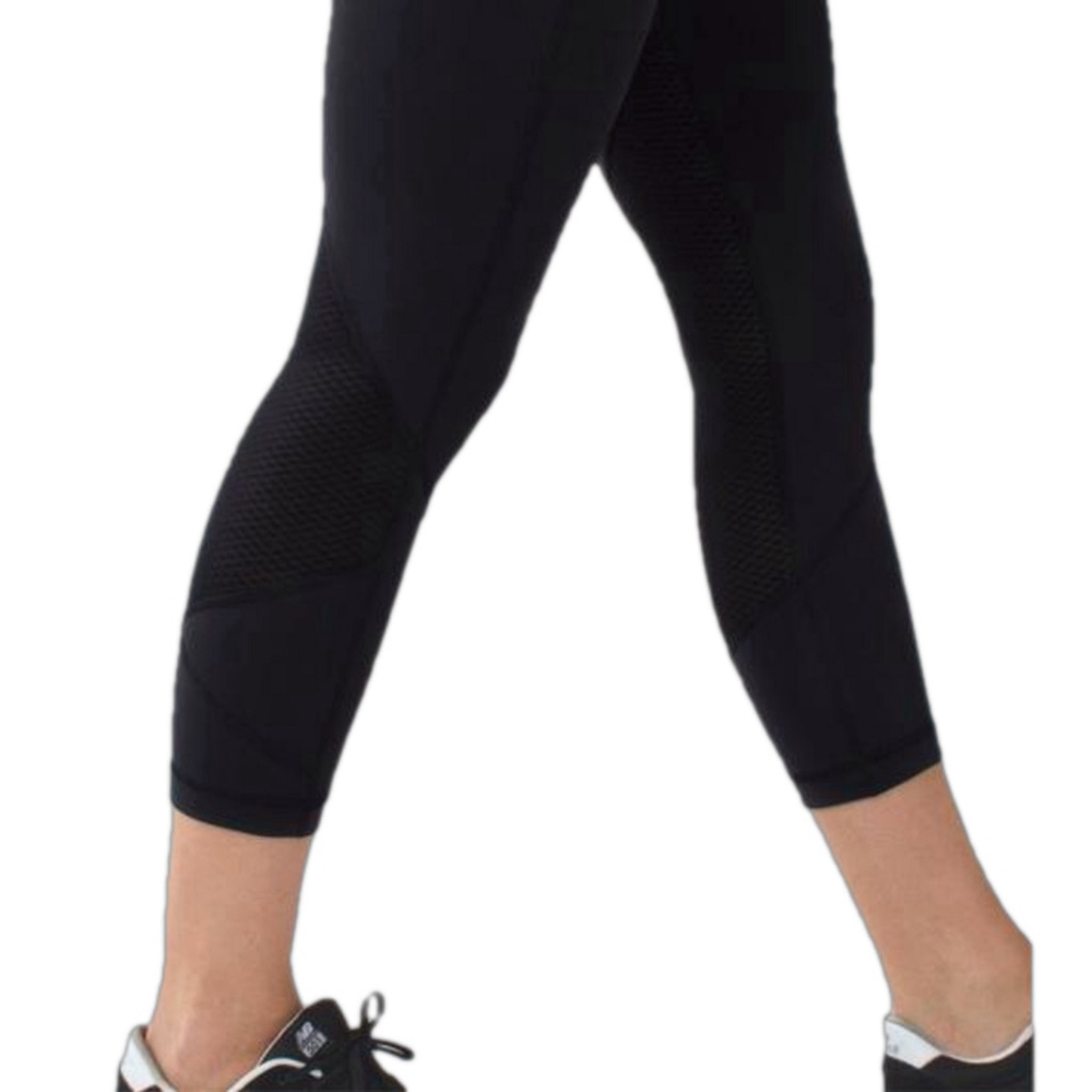 Lululemon Pace Rival Crop
Black / Icy Pale Pink & Grey Waistband Size 4